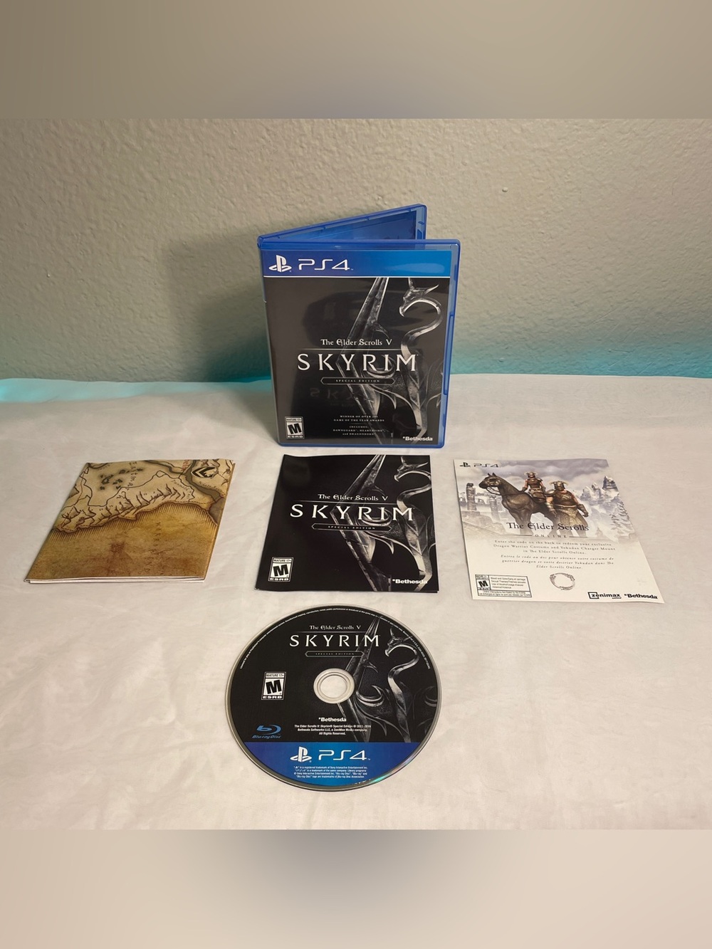 Elder Scrolls V: Skyrim - Special Edition (PlayStation 4, PS4) - Complete In Box